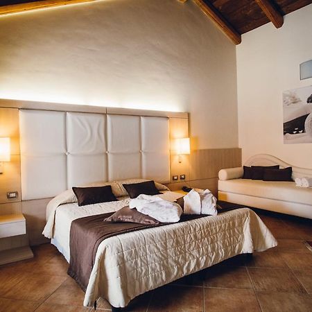 Hotel Ultimo Borgo 세티모토리네세 외부 사진