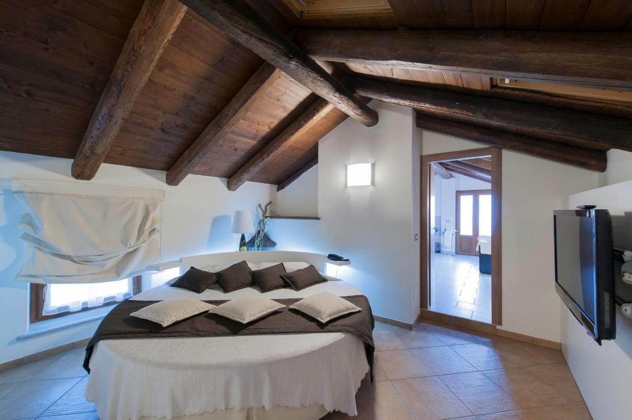 Hotel Ultimo Borgo 세티모토리네세 외부 사진