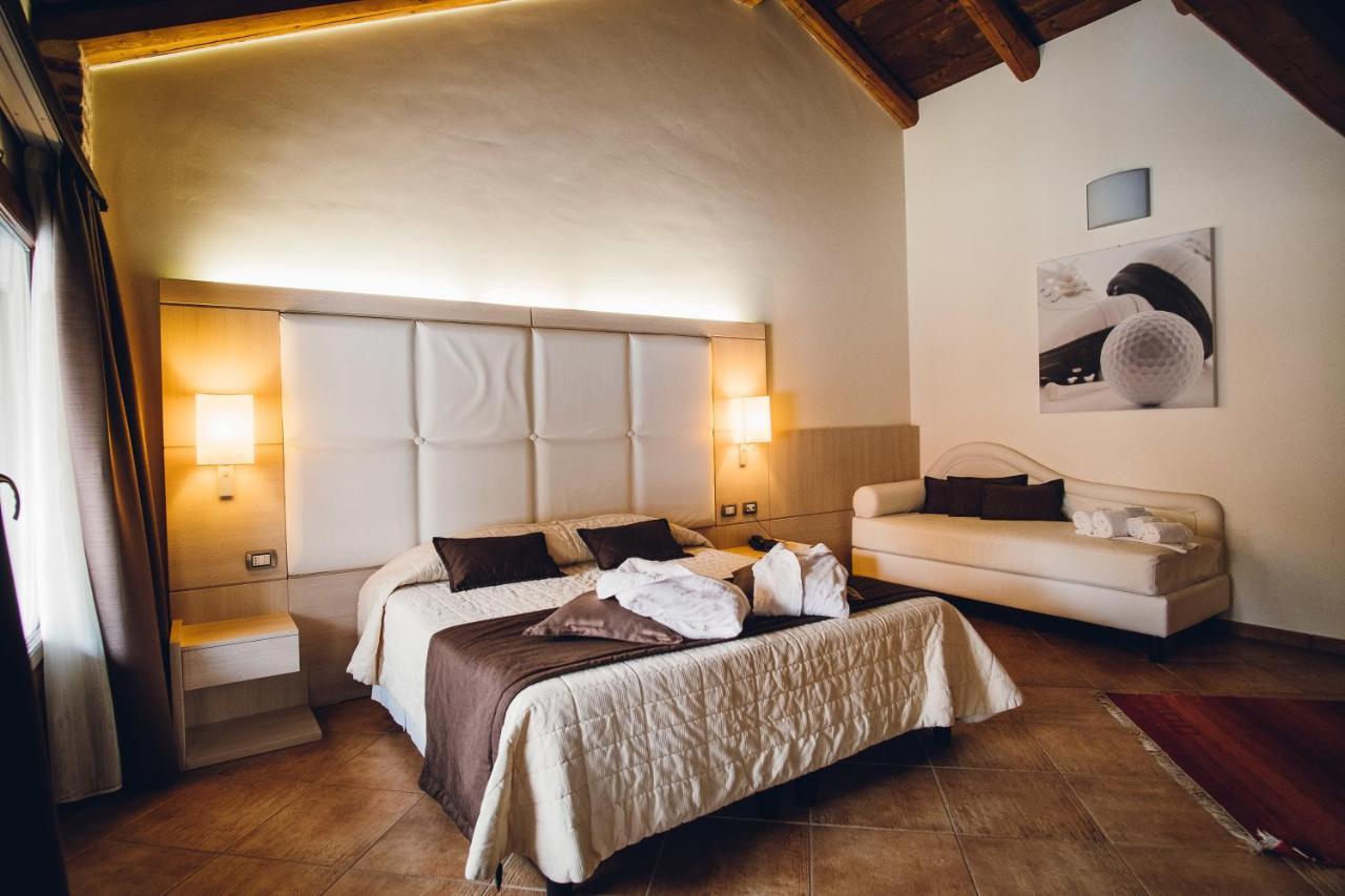 Hotel Ultimo Borgo 세티모토리네세 외부 사진